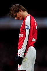 There’s clearly a problem between Arshavin and his team-mates