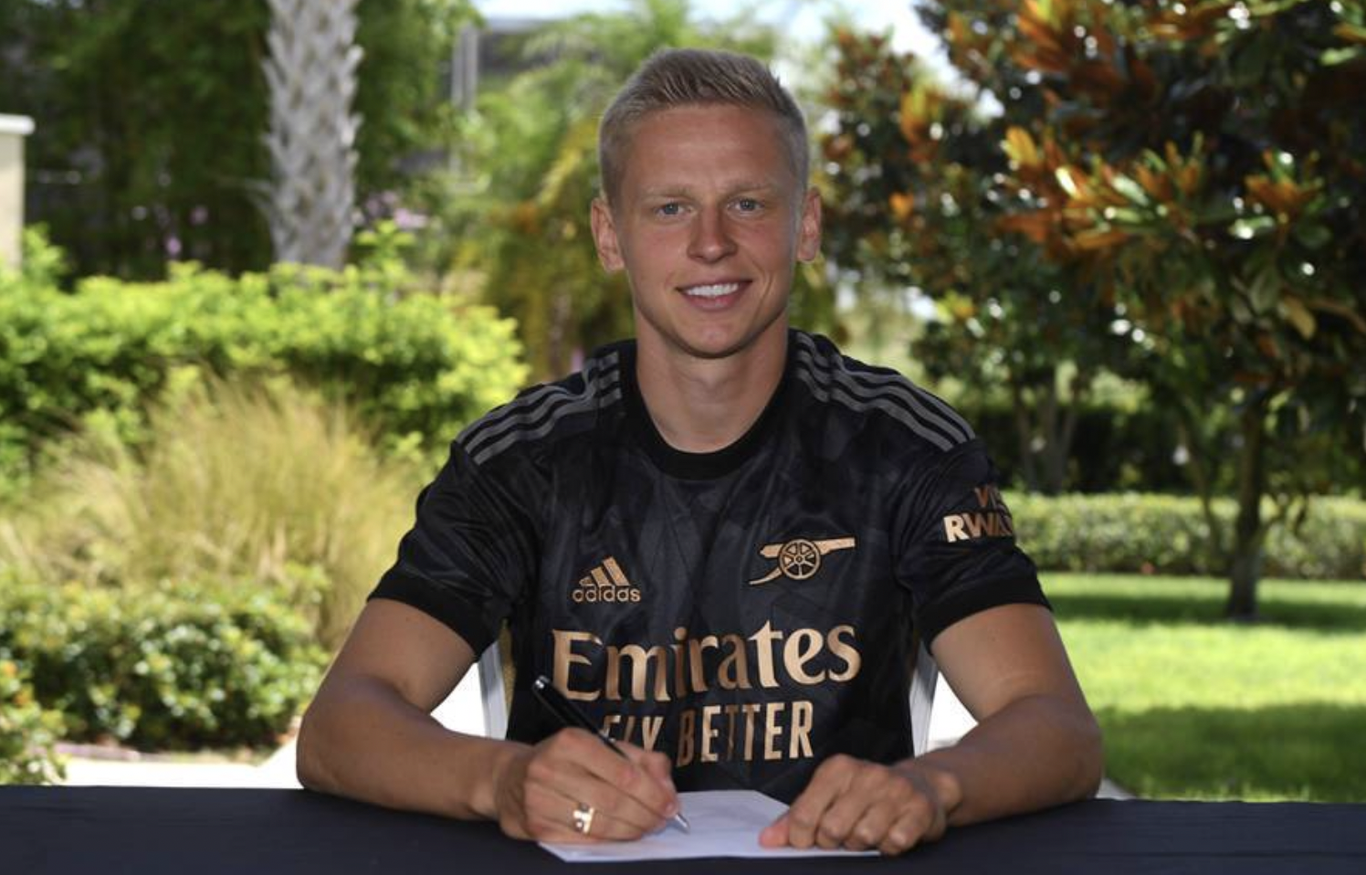 Arsenal sign Oleksandr Zinchenko from Manchester City