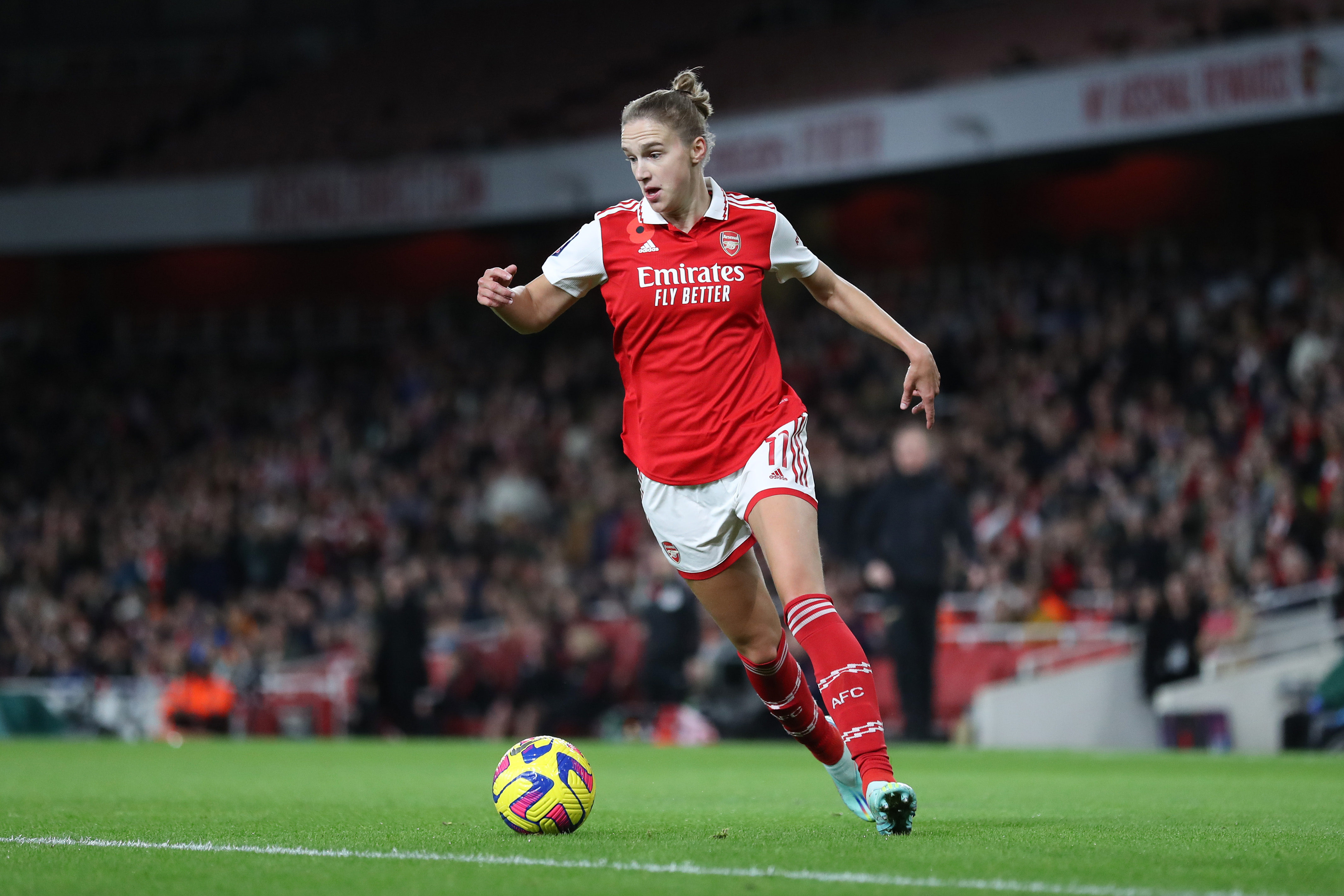 Arsenal Women 1-0 Everton Women: Viv Miedema clinches vital WSL victory 