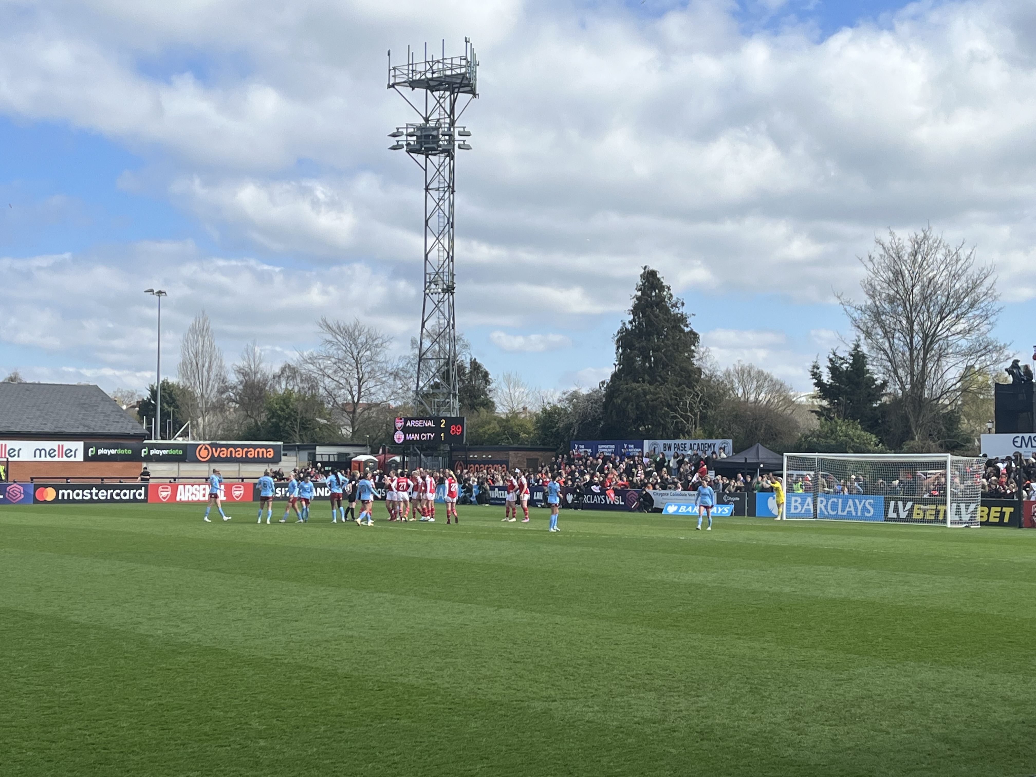 Arsenal Women beat Manchester City to move to second in the WSL