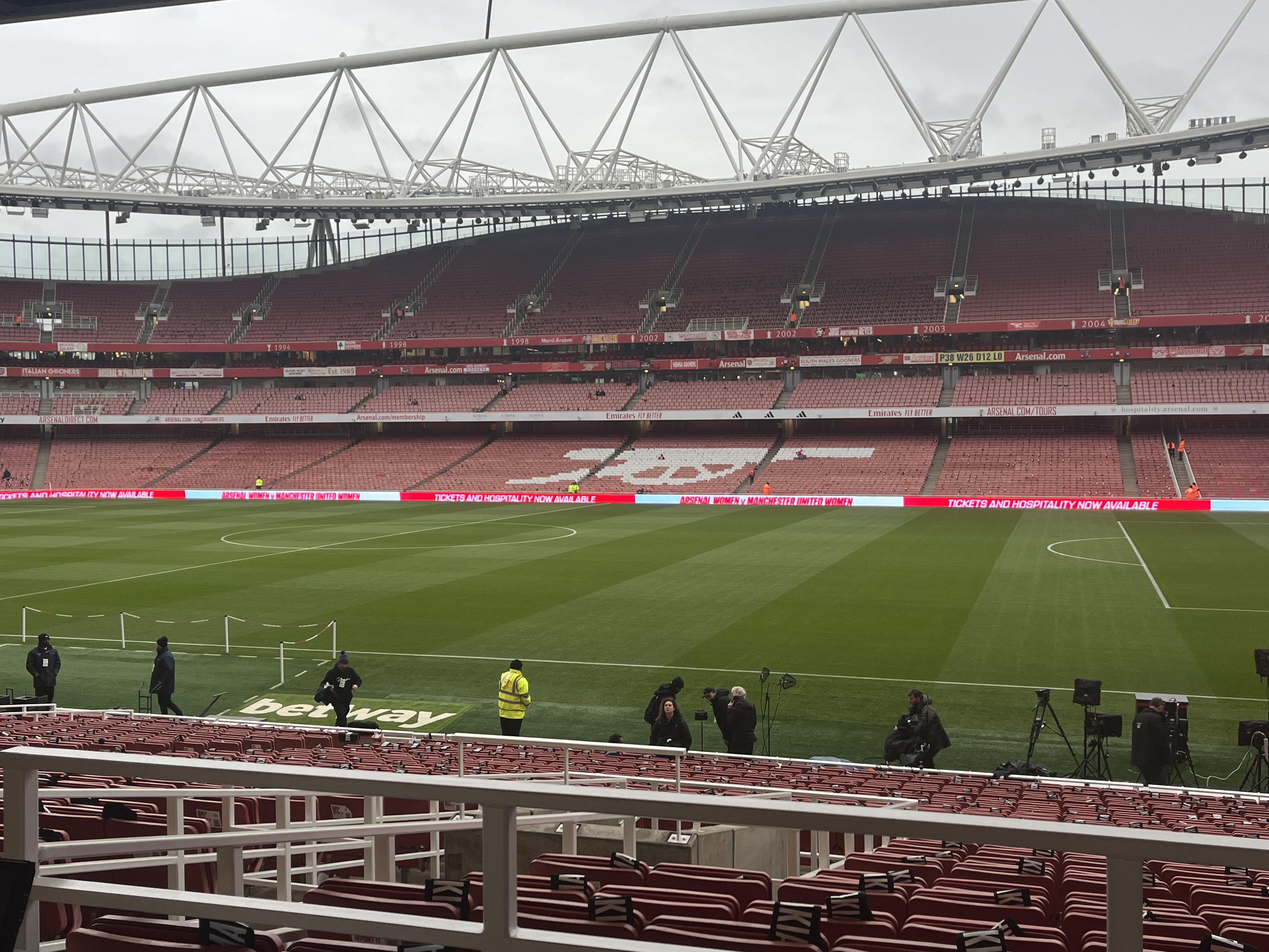 Live Blog: Arsenal Women take on Chelsea at Emirates Stadium in crucial WSL encounter