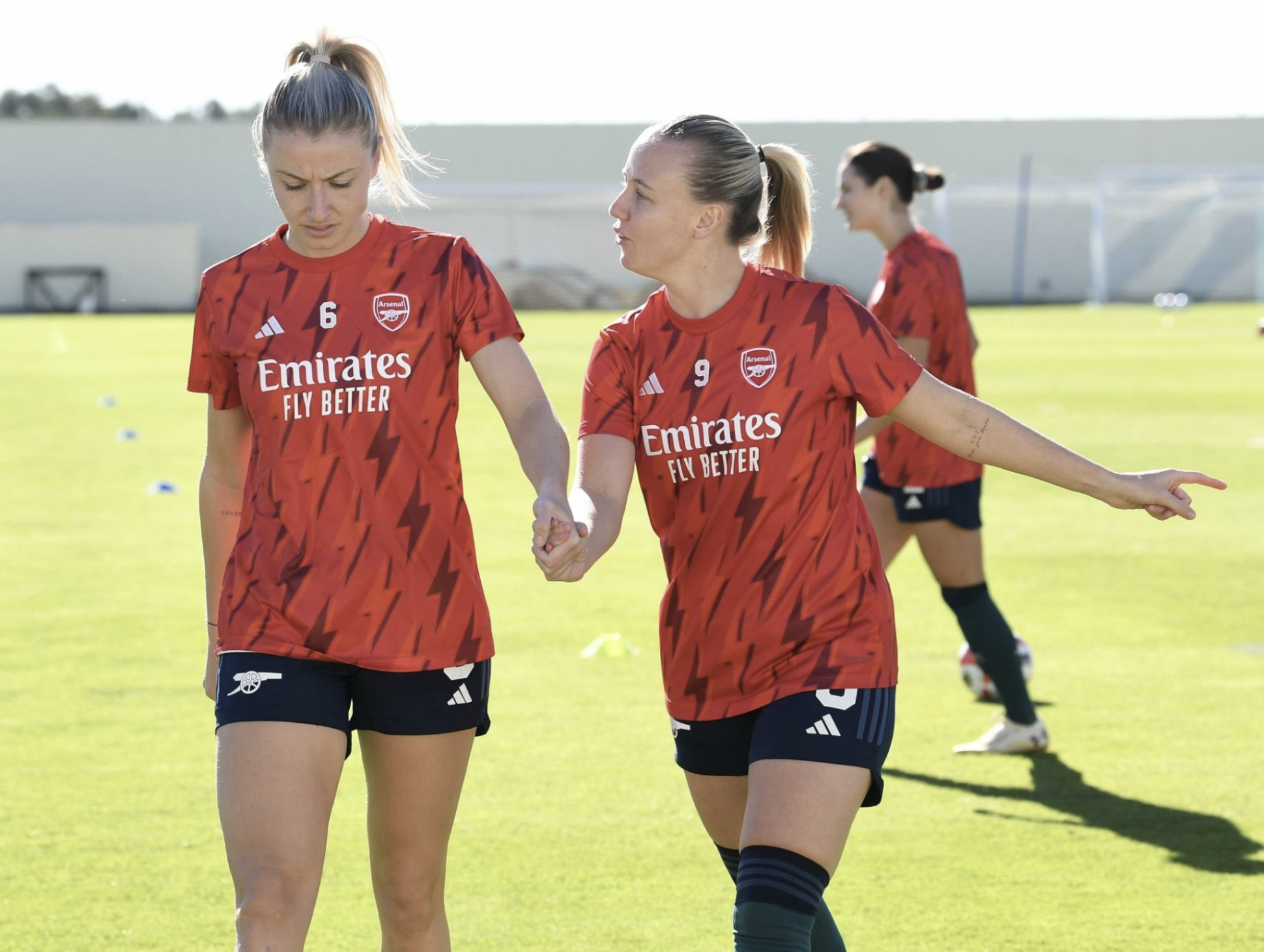 The Fox is out the bag: training camp photo appears to confirm Arsenal Women signing