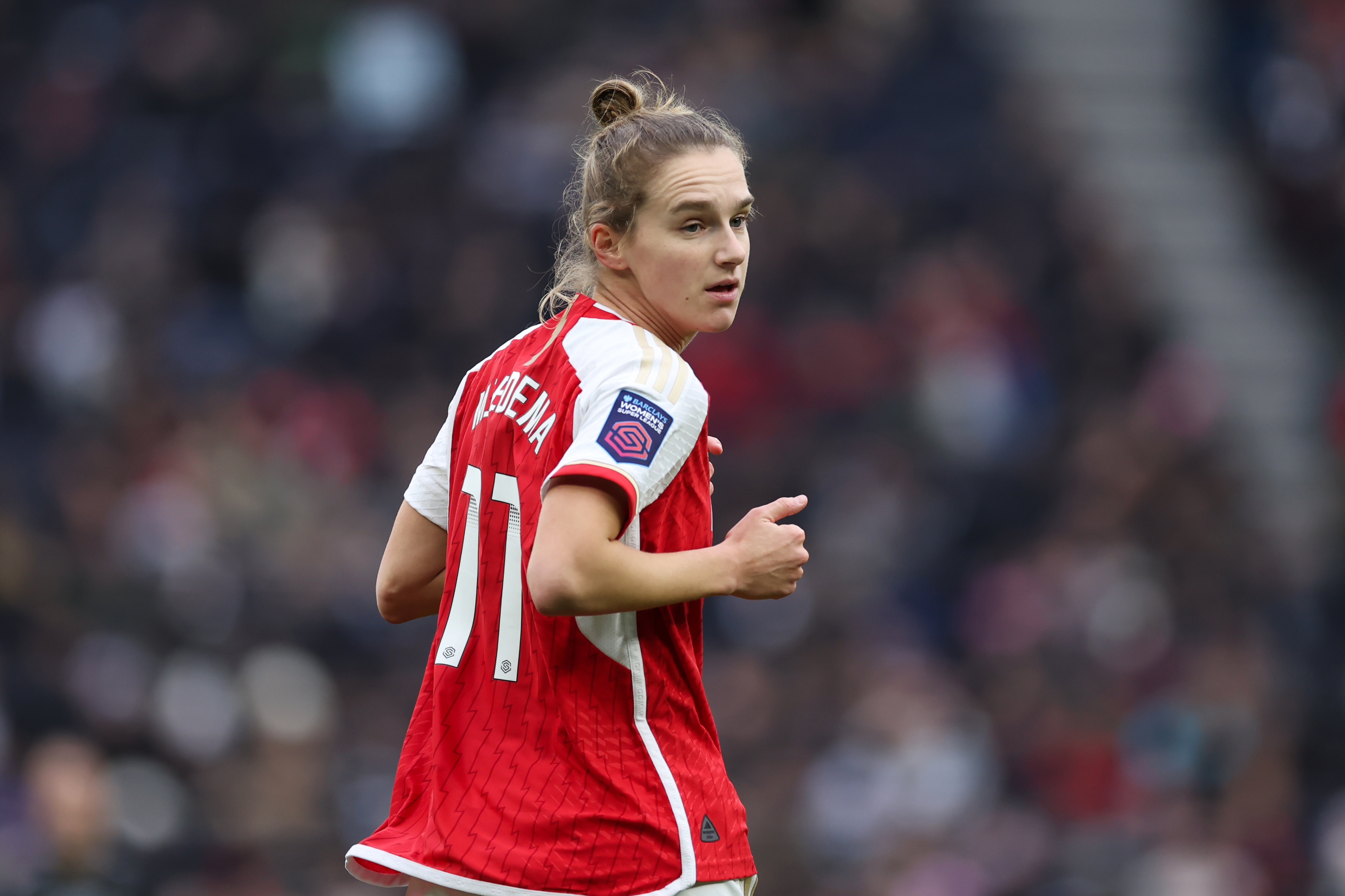 Vivianne Miedema to miss several weeks due to knee surgery