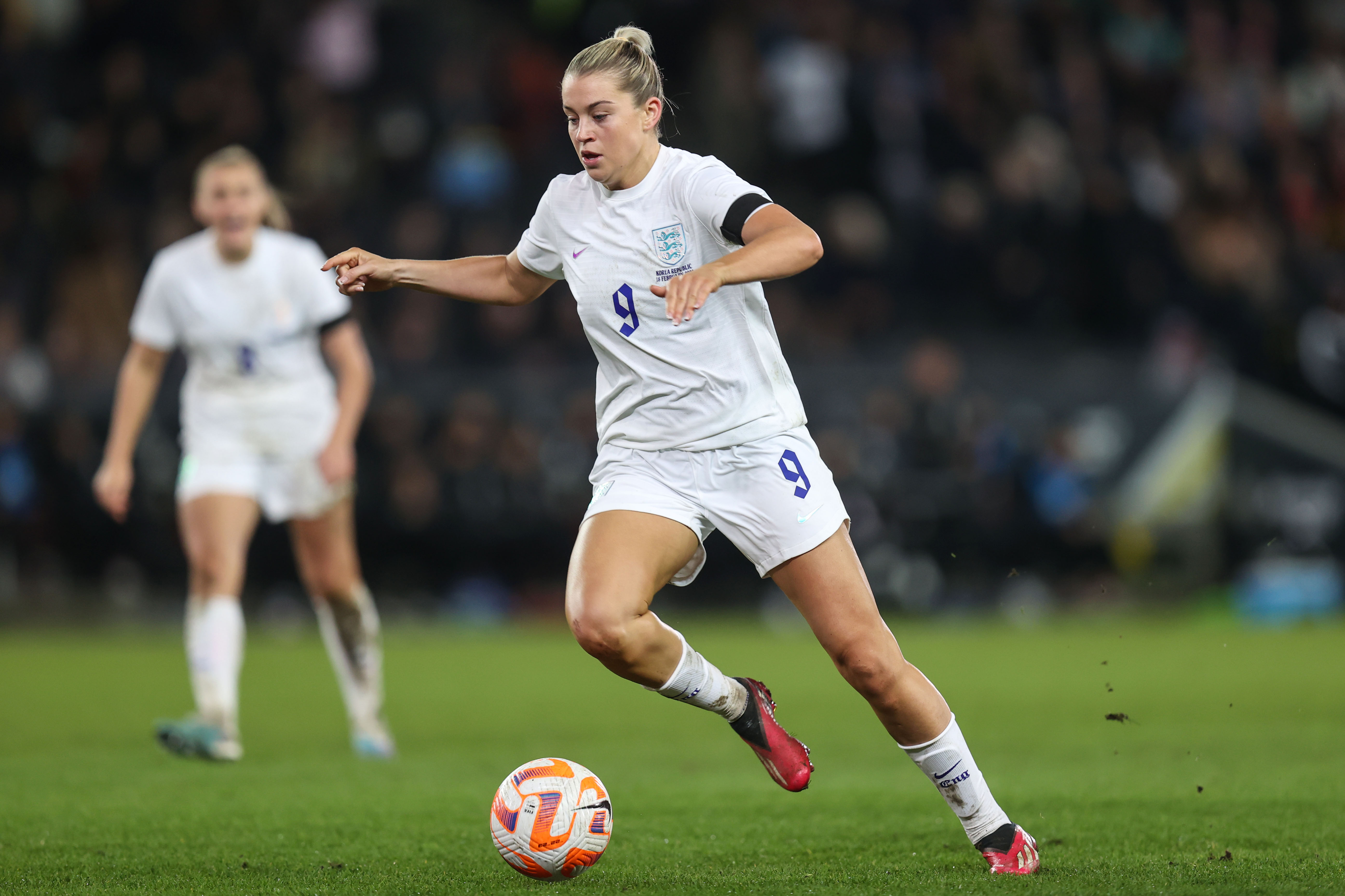 Russo and Mead combine as Lionesses beat Ireland at Carrow Road