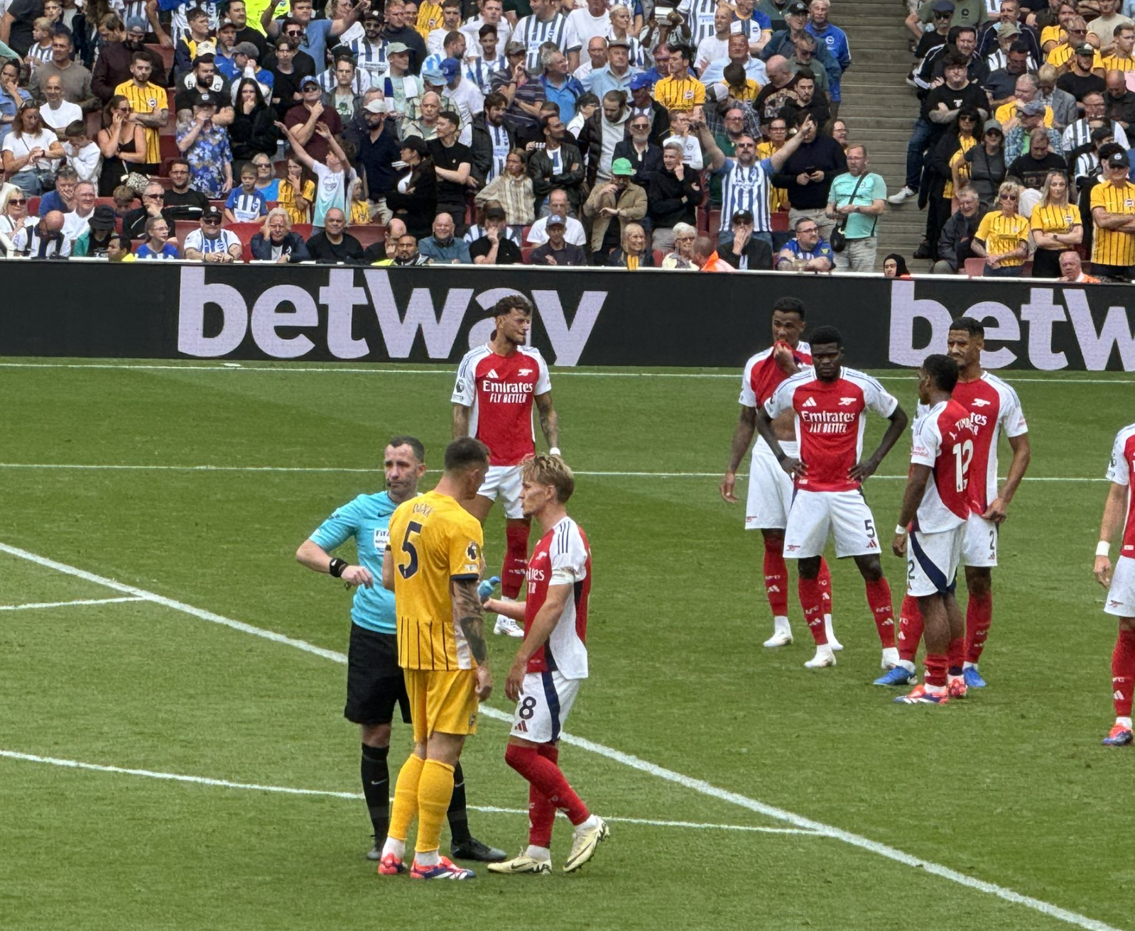 Arsenal 1-1 Brighton: Shocking officiating costs ten man Gunners as Chris Kavanagh sends off Declan Rice 