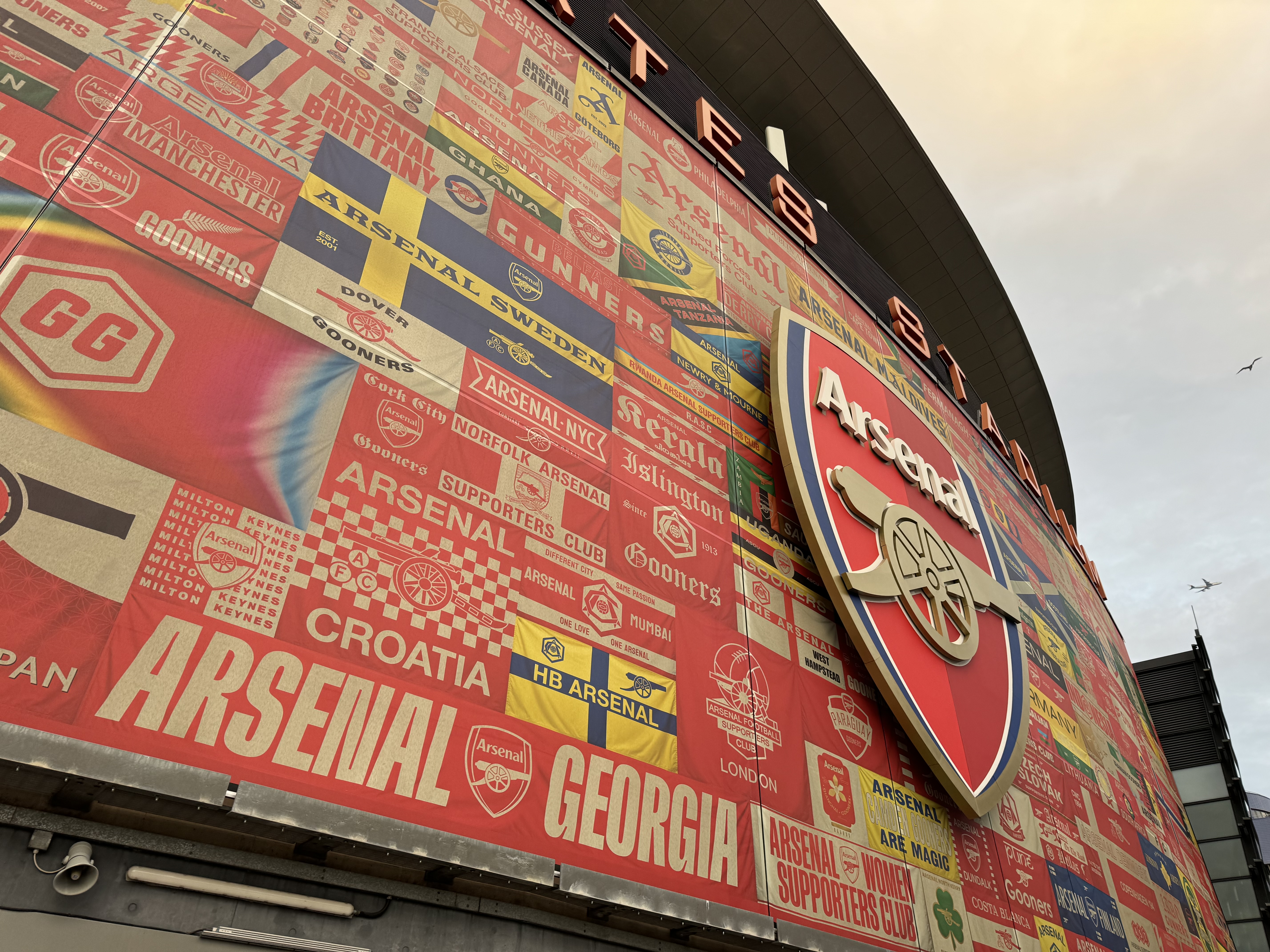 Betting with pride – fast withdrawal bookies for the Arsenal loyalist