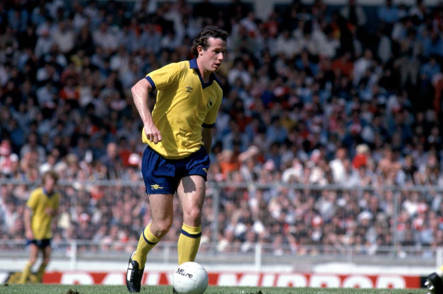 Come on You Yellows: Getting shirty with Arsenal's kit makers