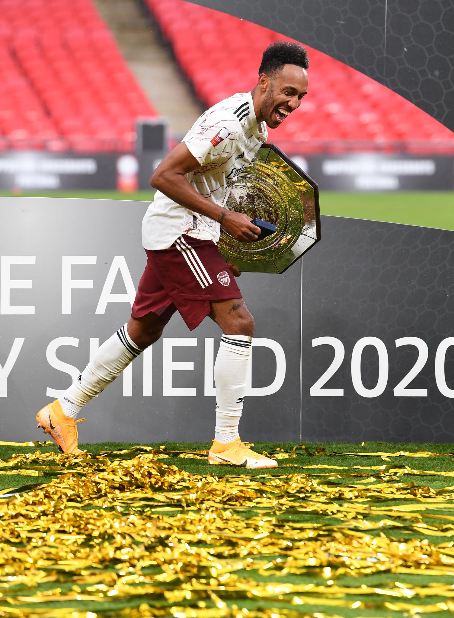 Captain Aubameyang leads Arsenal to more Wembley silverware