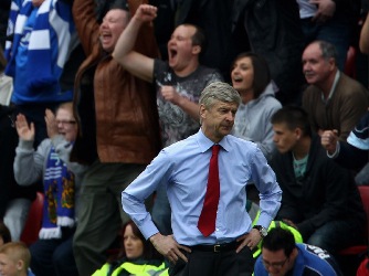 Could fan be banned for daring to speak to Arsene Wenger?