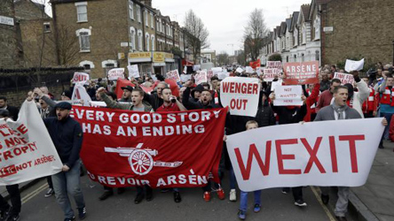 No New Contract Protest March before the Man Utd game