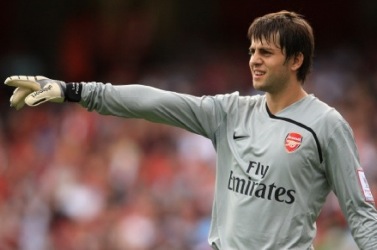 Fabianski’s no threat to Almunia