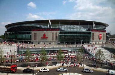 Arsenal’s Commercial Department Meets The Fans