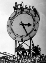 REDaction campaigns for the return of the Arsenal Clock