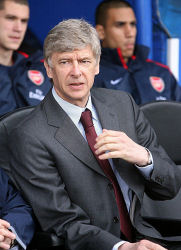 Wenger won't renew unless Dein returns