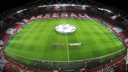 Arsenal Fans: Get in early! Bayern Fans: Wait outside!